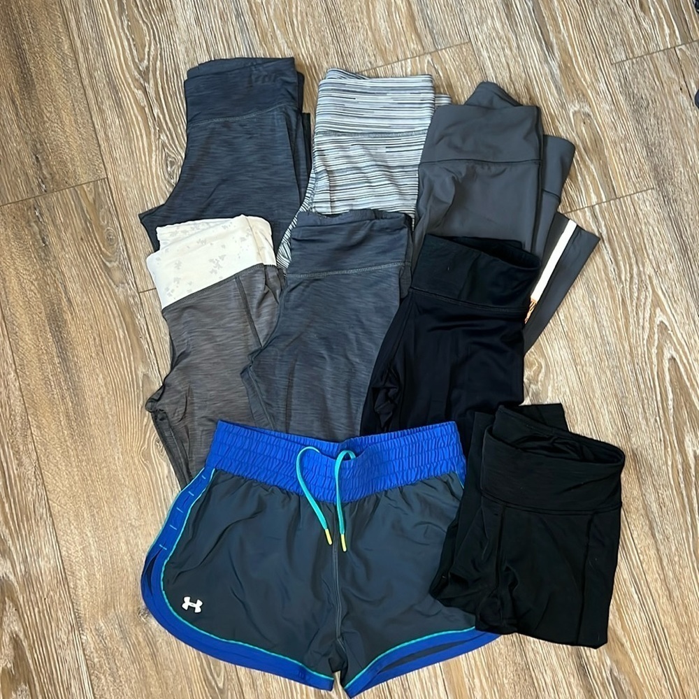 Bundle Of Under Arm Workout Gear 8 Items Total - image 1